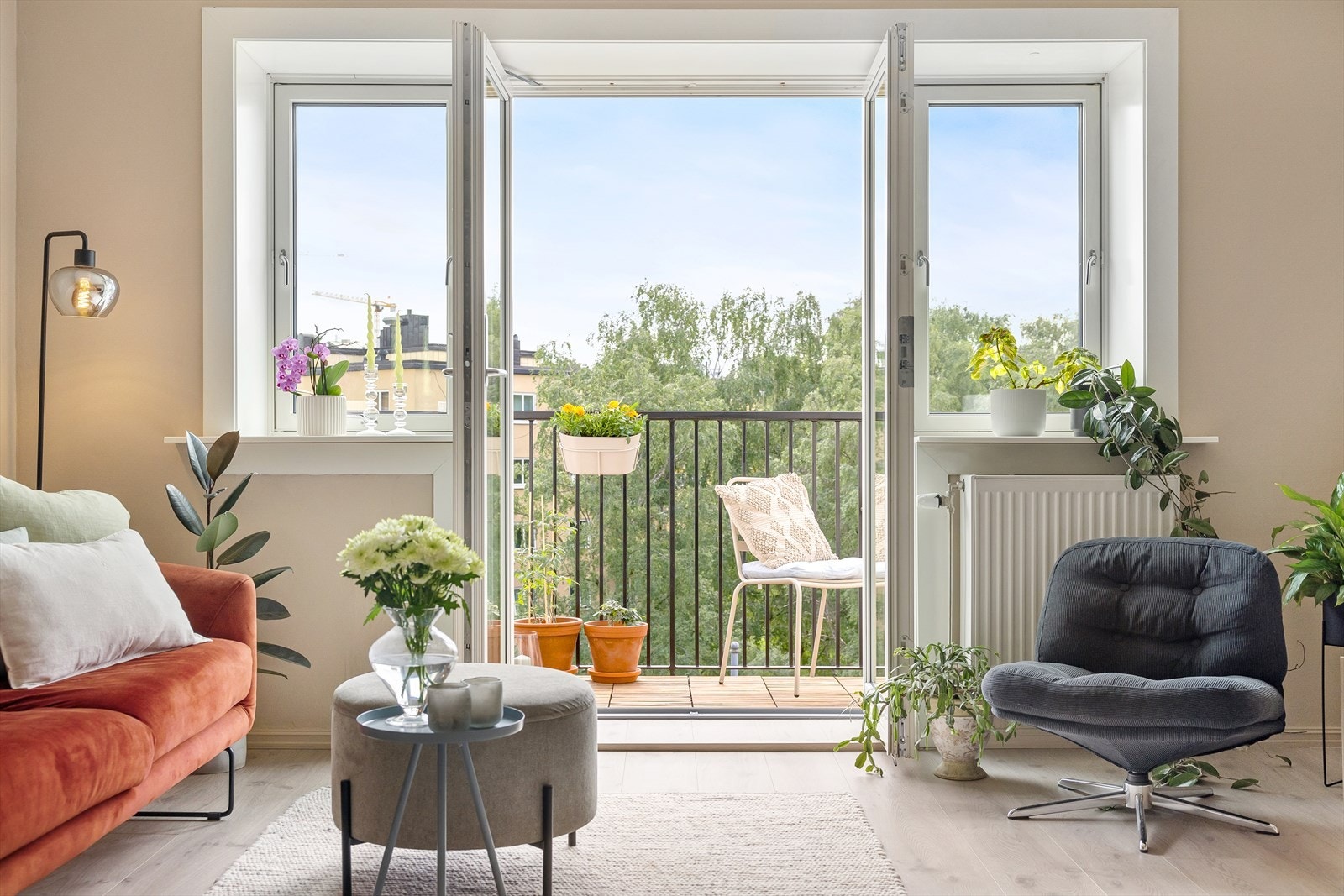 Velkommen til Trondheimsveien 167! Dette er en delikat og påkostet 2-roms leilighet, beliggende sentralt på Rosenhoff. Galleribilde