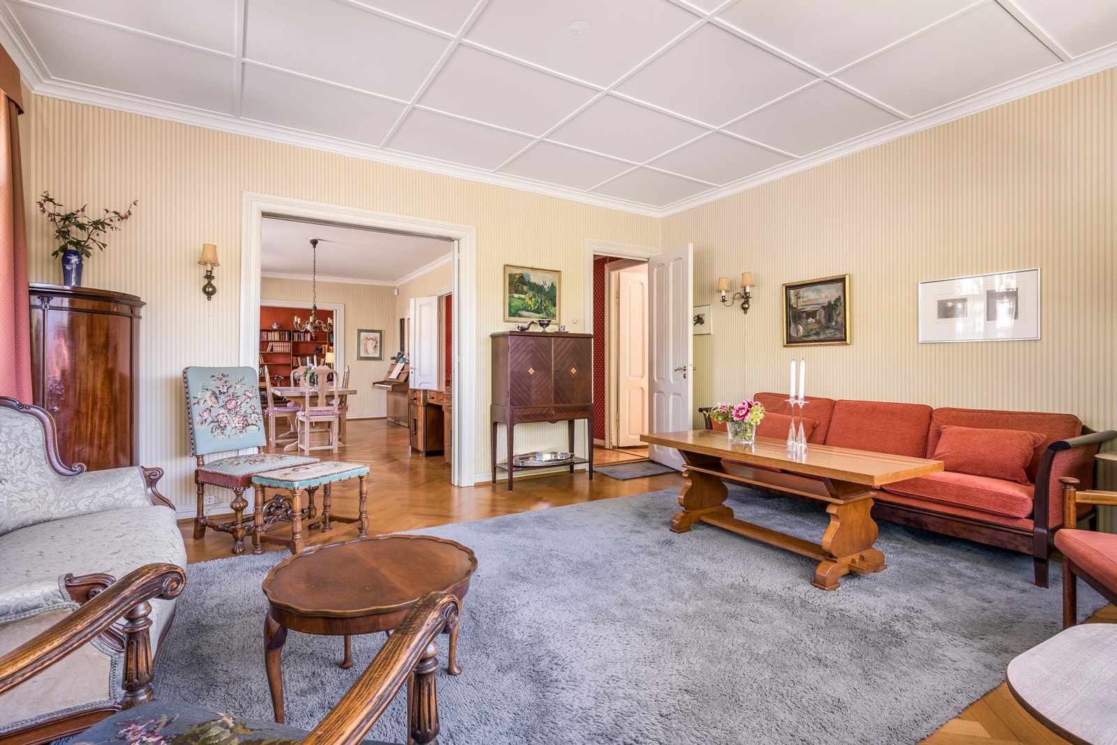 Dette kan bli et fantastisk hus der man kan renovere det gamle og autentiske og kombinere det med det nye og moderne. Galleribilde