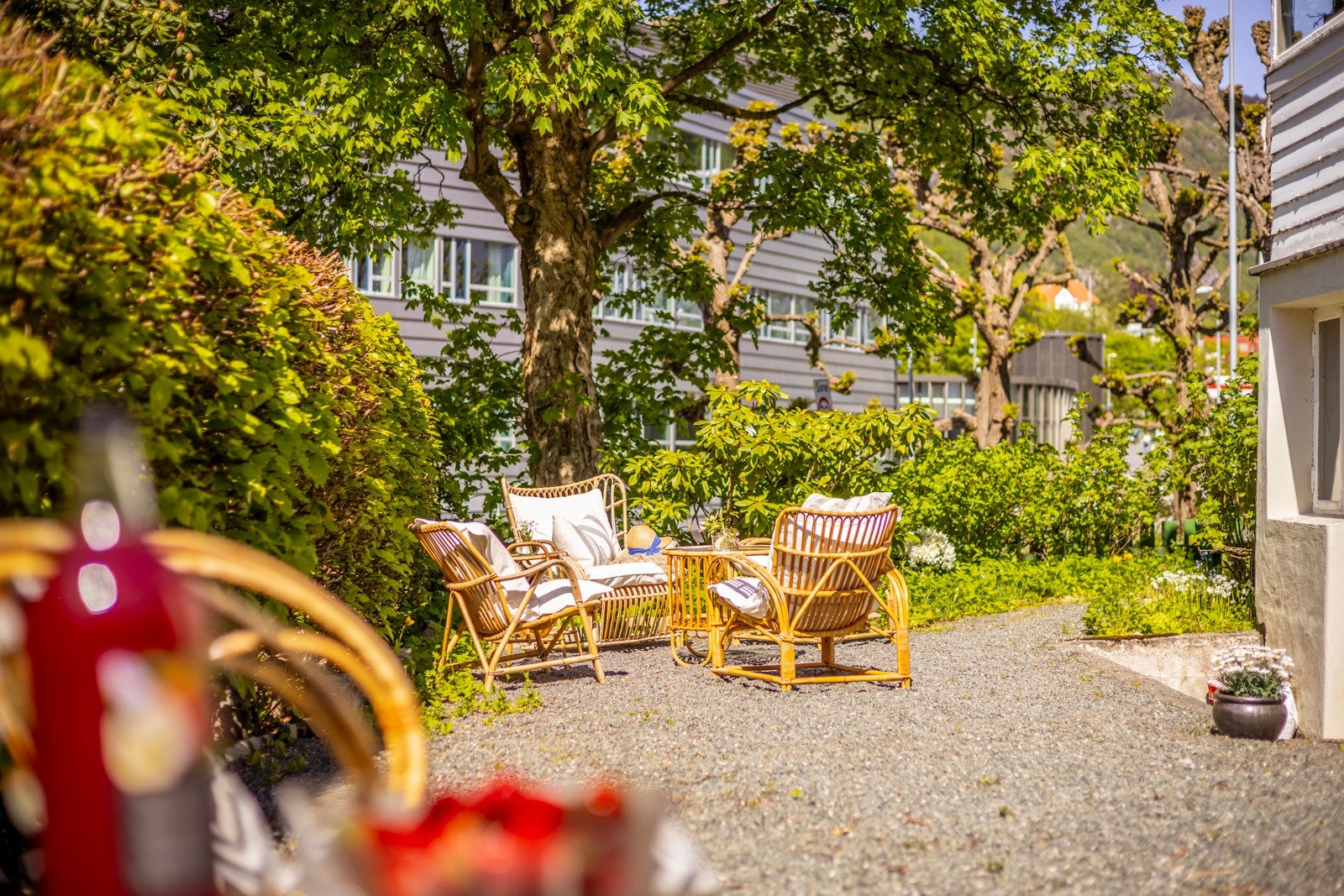 Tomten er 524 kvm. og har flere solplasser. Galleribilde