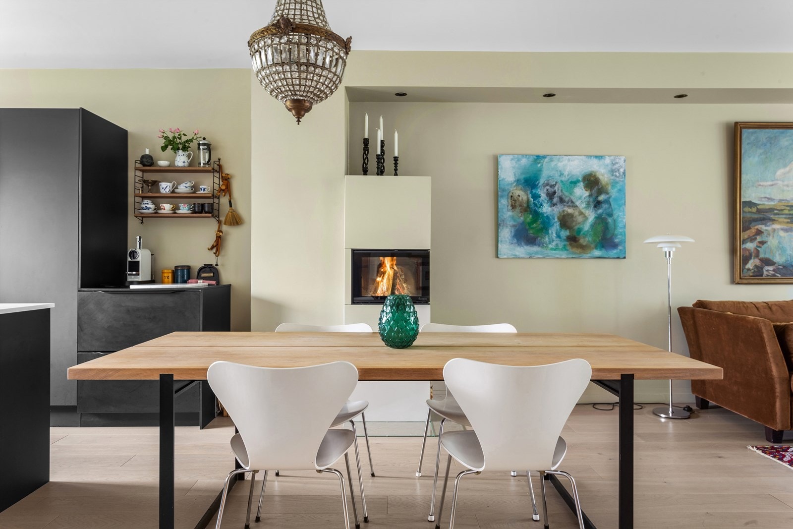 Stilrent, rette linjer med et moderne uttrykk Galleribilde