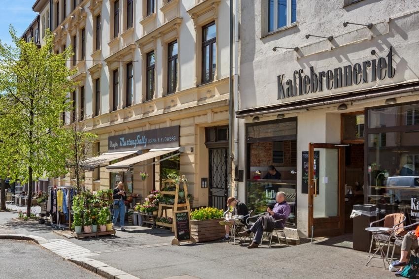 Torshov med sine serveringssteder og servicetilbud rett ved Galleribilde