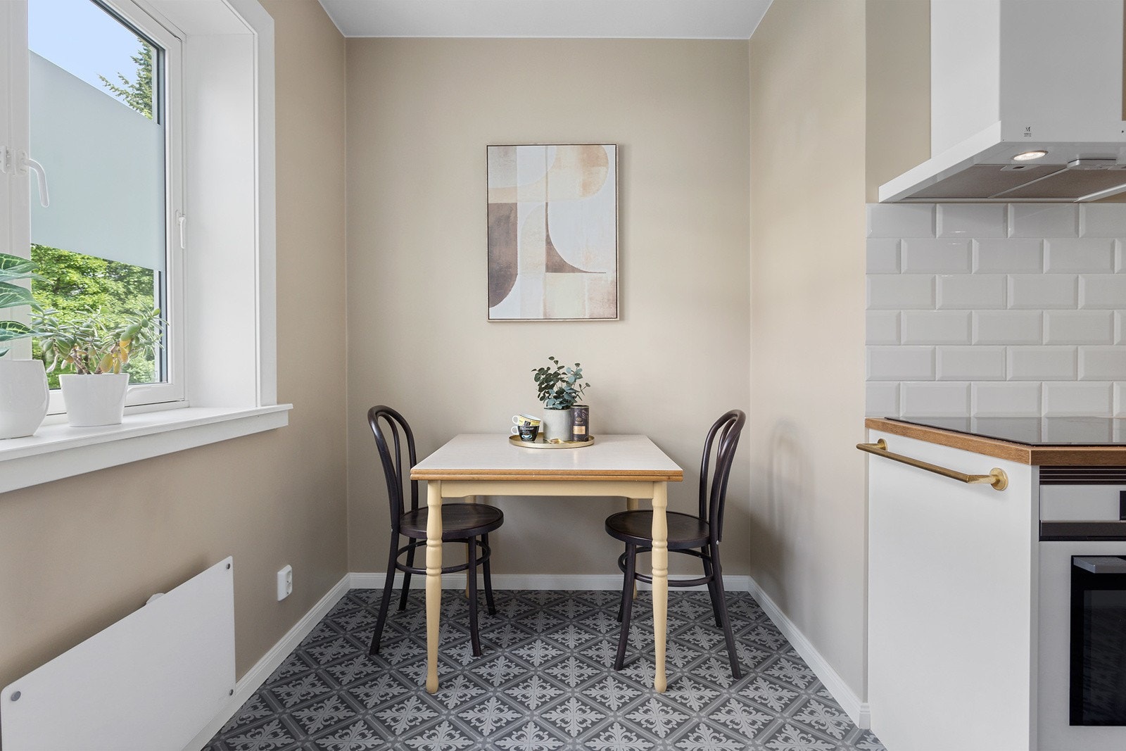 Hyggelig spiseplass på kjøkken Galleribilde