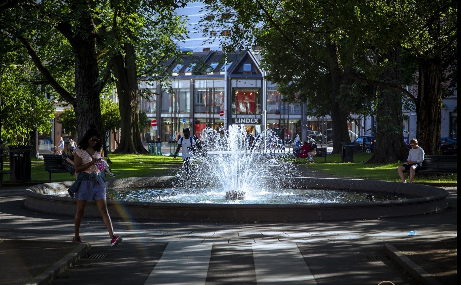 Områdebilde - Sommer som vinter kan nytes i Sofienbergparken, Kubaparken, Birkelunden eller Olaf Ryes Plass Galleribilde