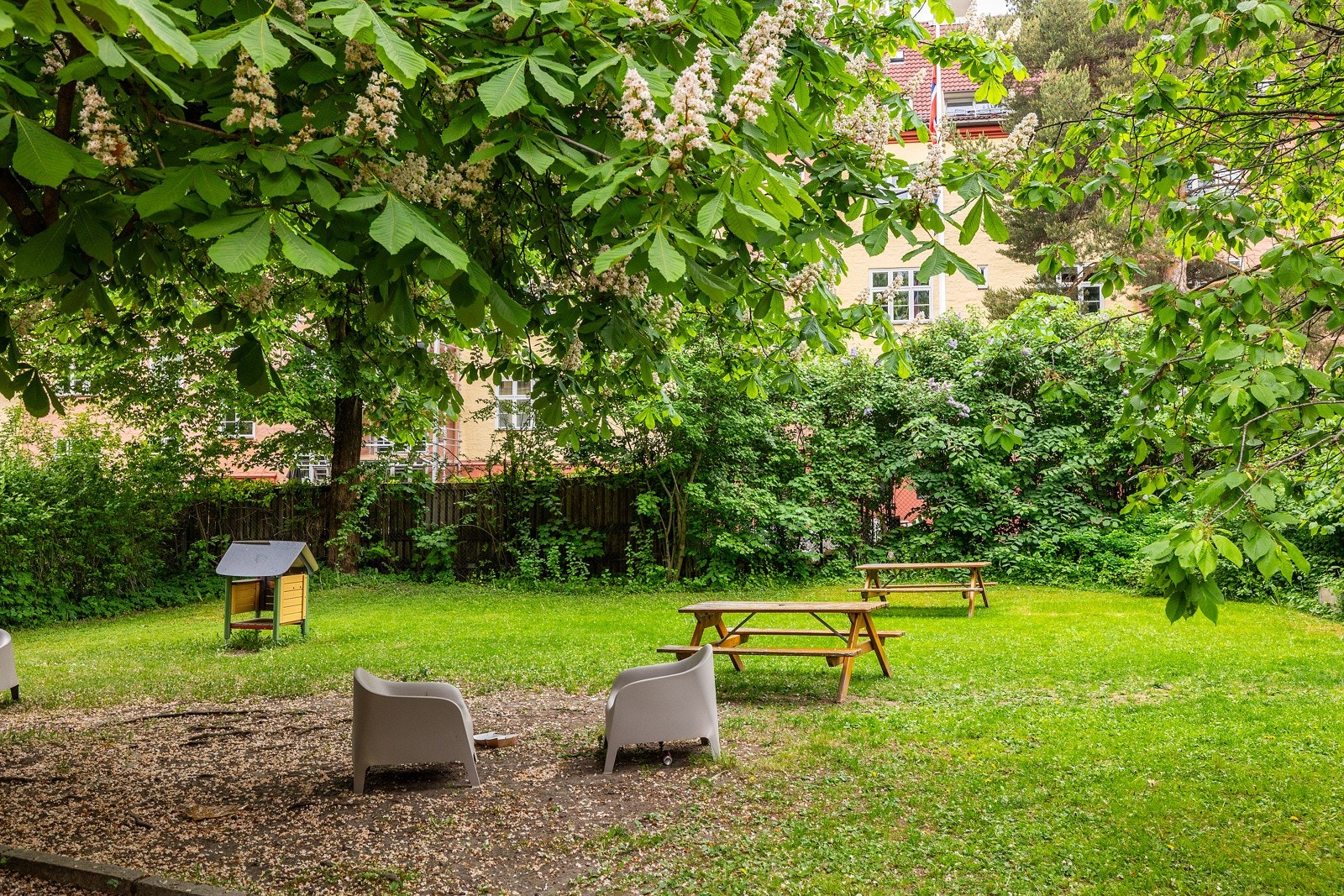 I bakgården er det planer om oppgraderinger og åpning opp mot naboeiendommene. Galleribilde