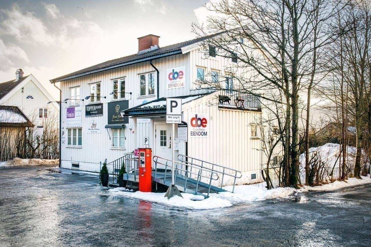 Vårt andre norgeskontor på Jessheim - åpent hverdager året rundt . Etter avtale i helger Galleribilde