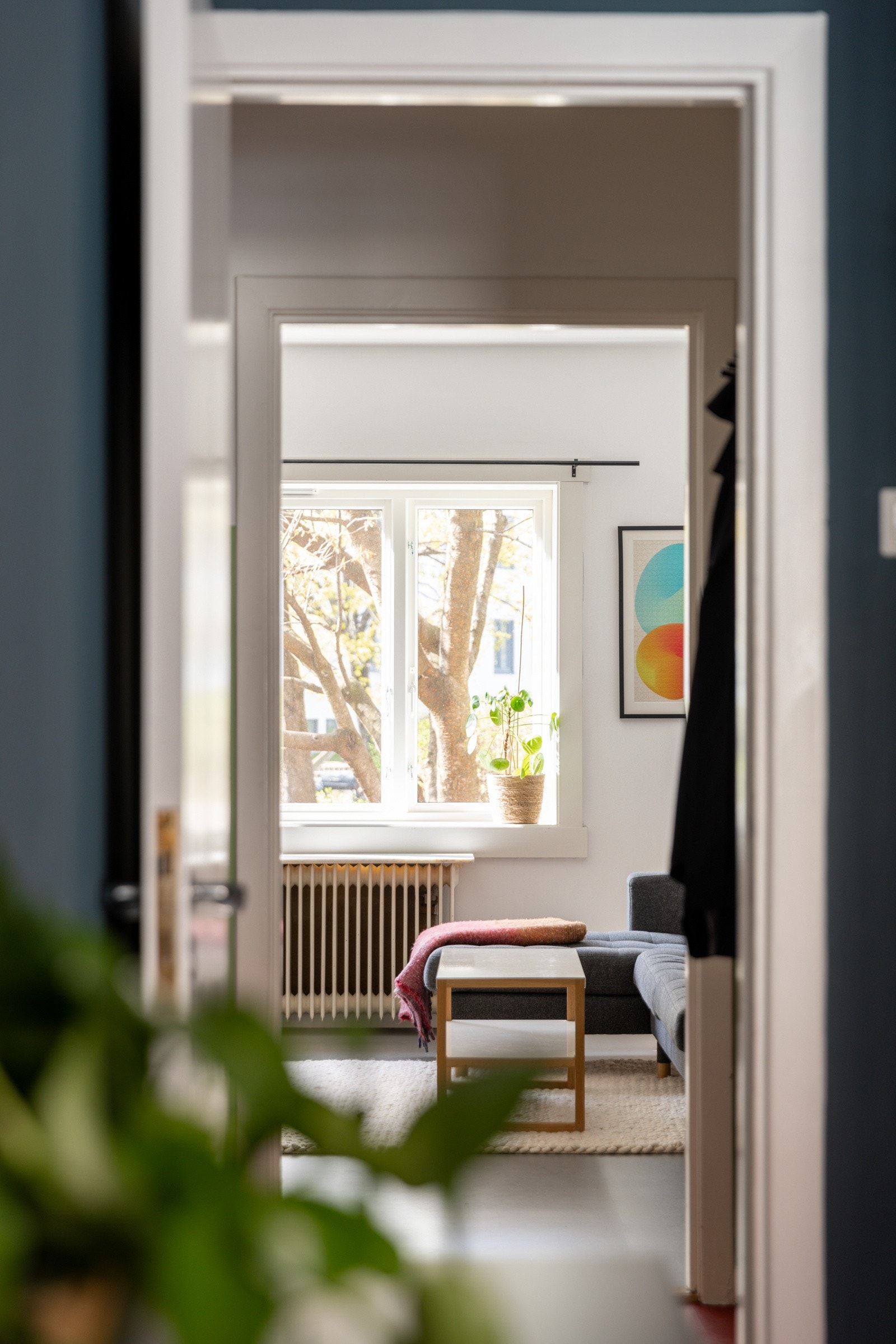 Leiligheten har en gjennomgående og god planløsning med store, gode og lettmøblerte rom. Galleribilde