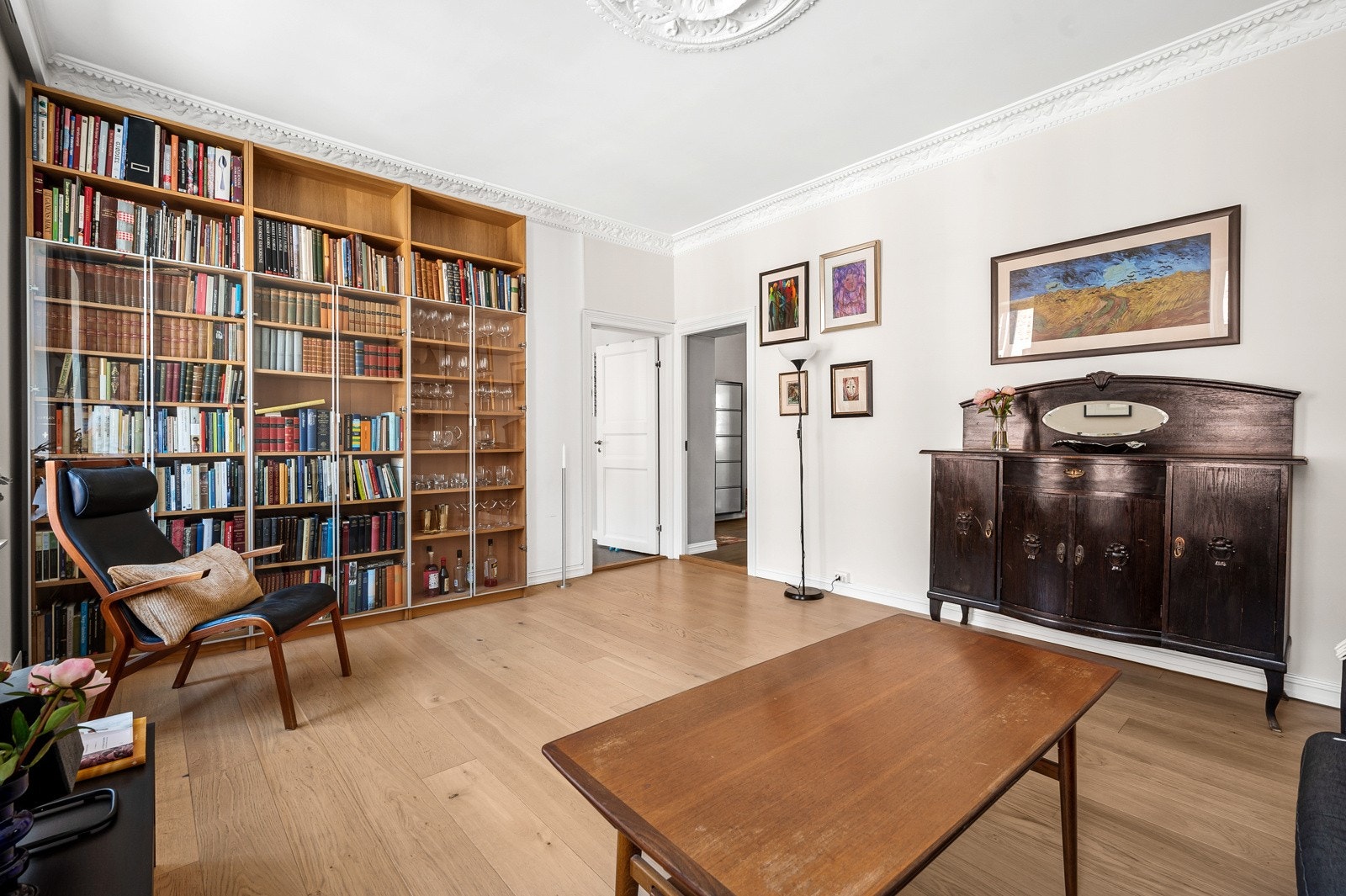 Med varmtvann inkl. i felleskostnadene, vil dette bidra med å holde dine månedlige strømkostnader nede. Galleribilde