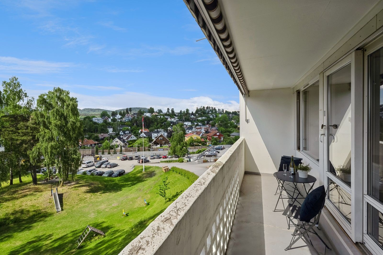 Velkommen til Bjørnekollen 31 - Her kan du få muligheten til å lage din egen drømmeleilighet med utsikt og sol! Galleribilde