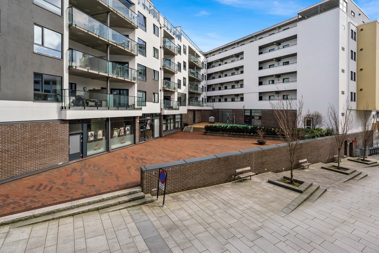 - Borettslaget er moderne, ettertraktet og har felles takterrasse - Galleribilde