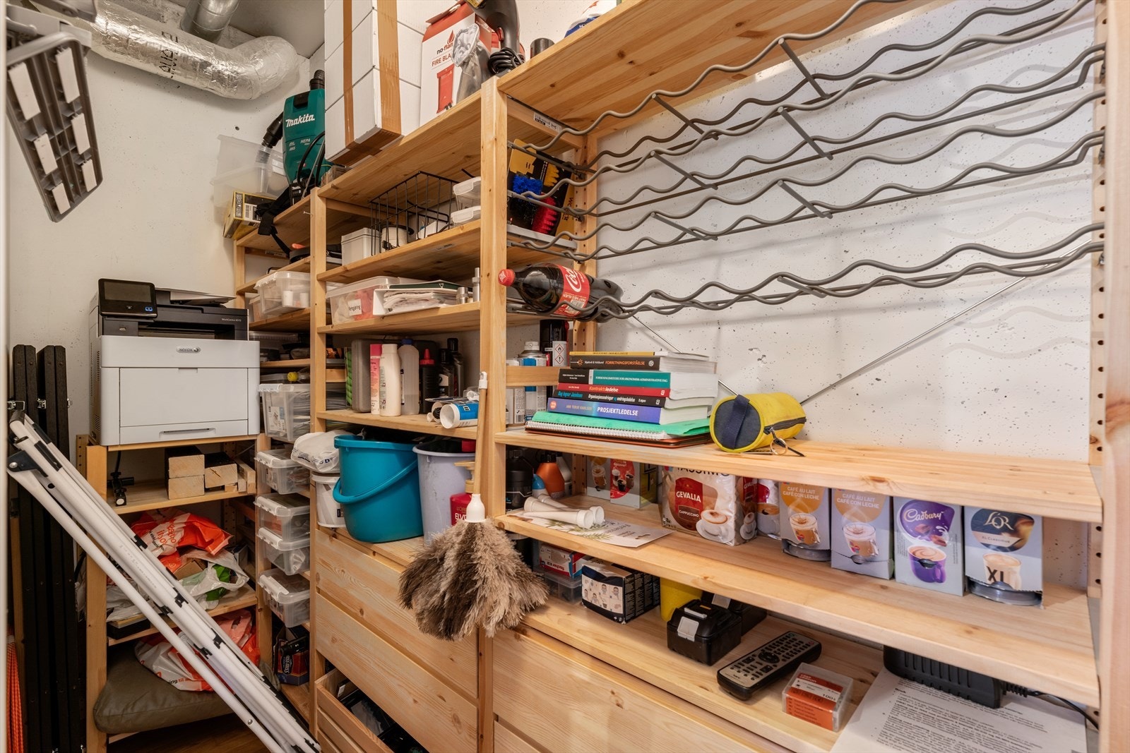 - Innvendig bod med tilkomst fra hovedsoverommet måler 2,9 m² - Galleribilde