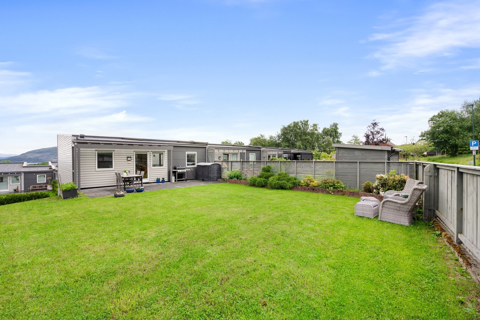 EIE Eiendomsmegling ved Jr. Partner Håkon Hovland presenterer Boremarkveien 23! Galleribilde