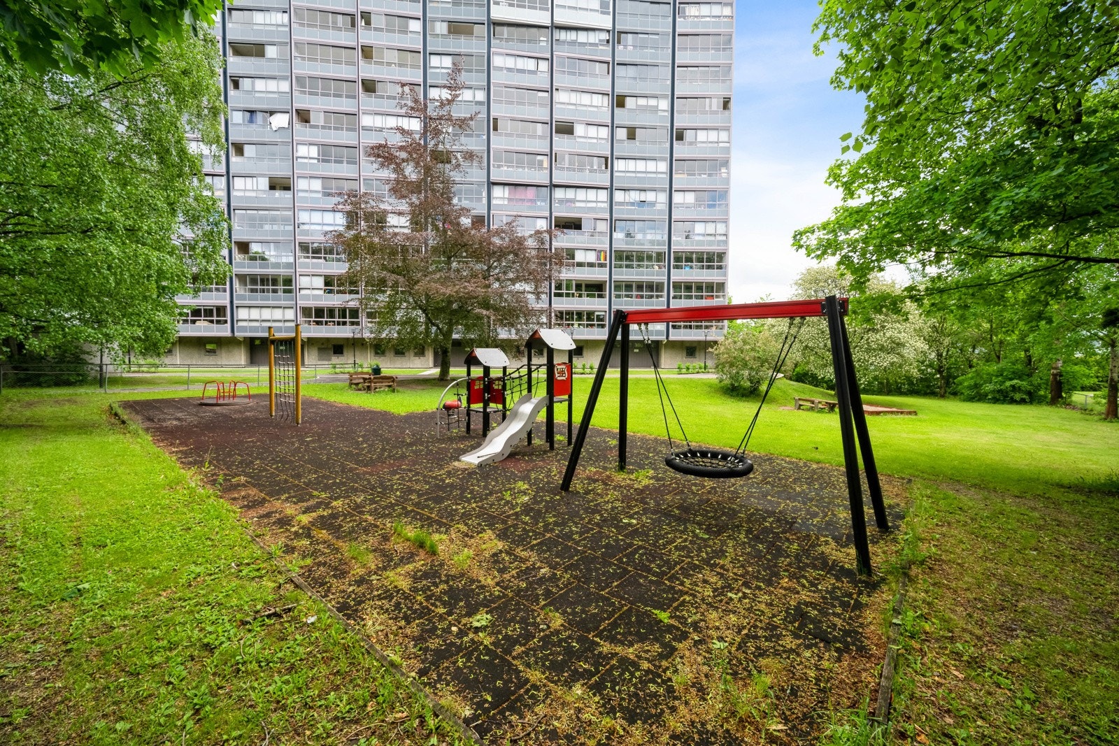 Flere lekeplasser for de minste på borettslagets eiendom. Galleribilde