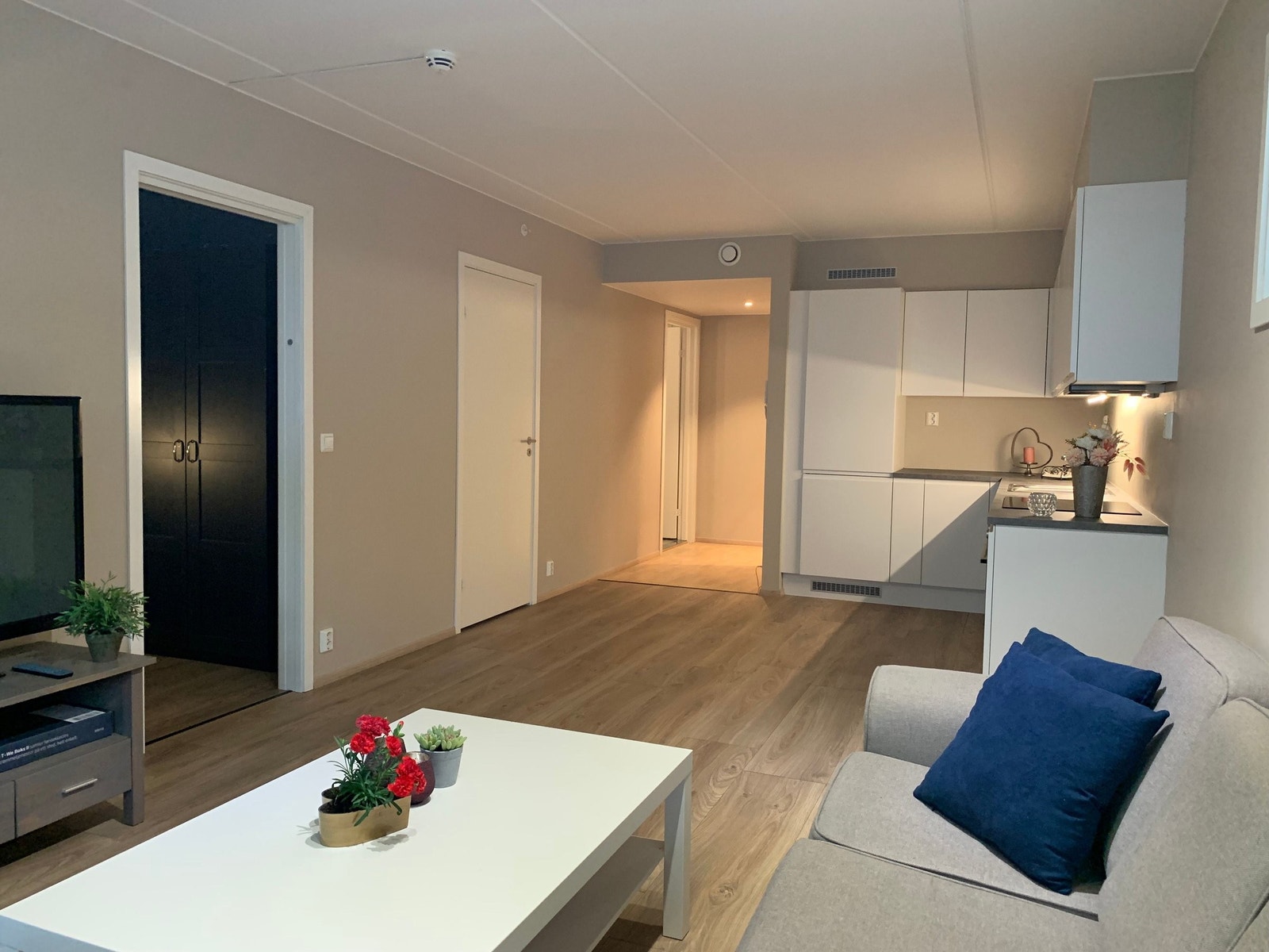 Mot soverom/kjøkken/Bod/Gang Galleribilde