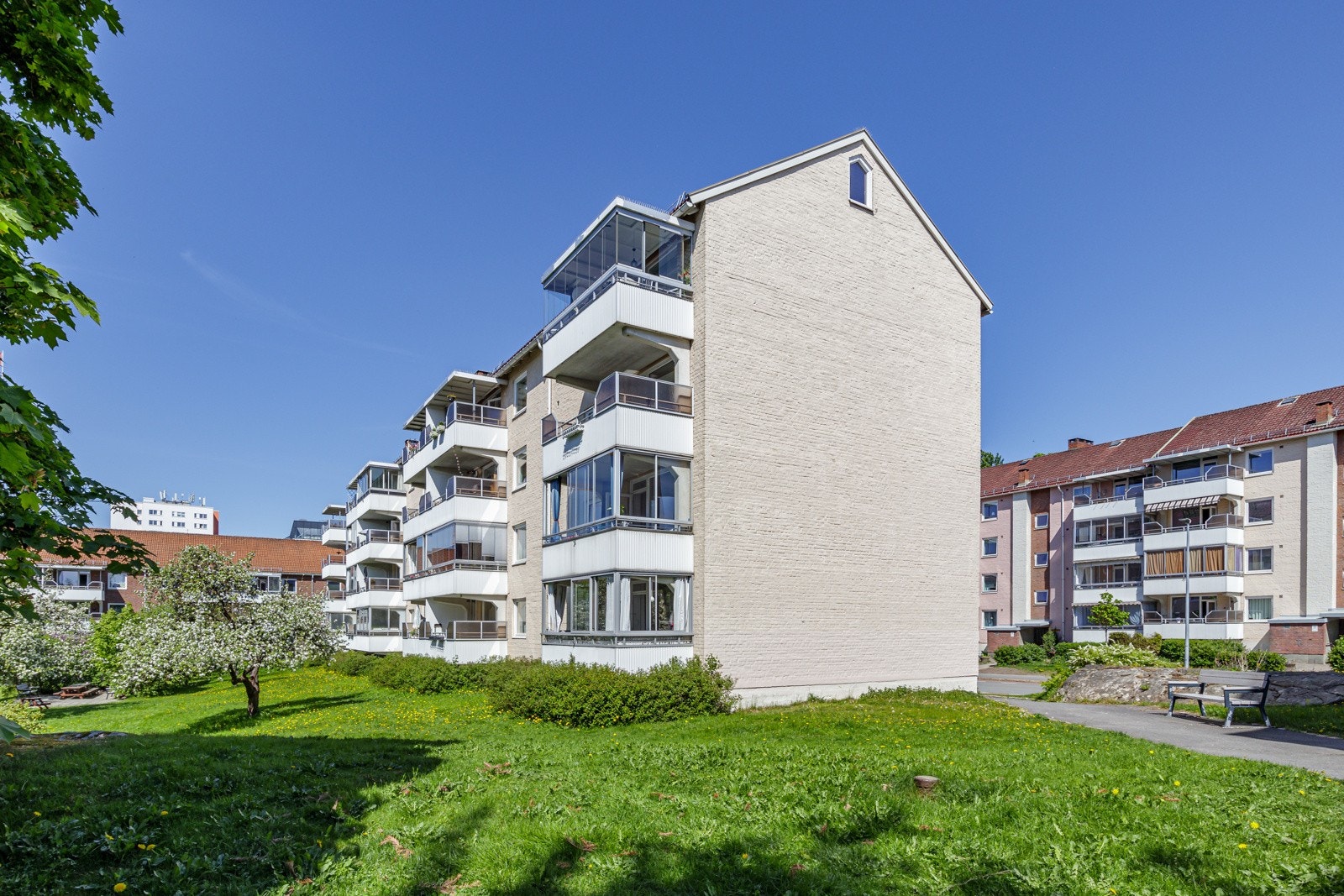 Brl. består av 356 andelsleiligheter. Galleribilde