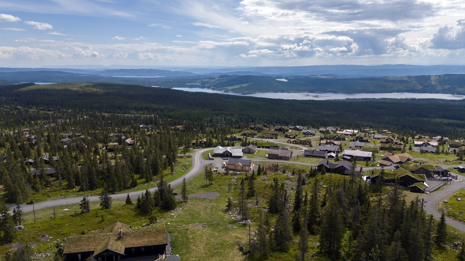 Oversiktsbilde over området der Sjusjøen-Brøttum 3062 ligger. Galleribilde