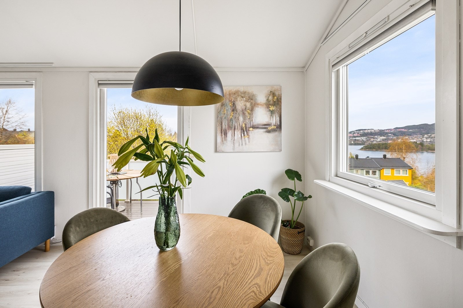 God plass til å invitere venner eller familie på middag. Galleribilde