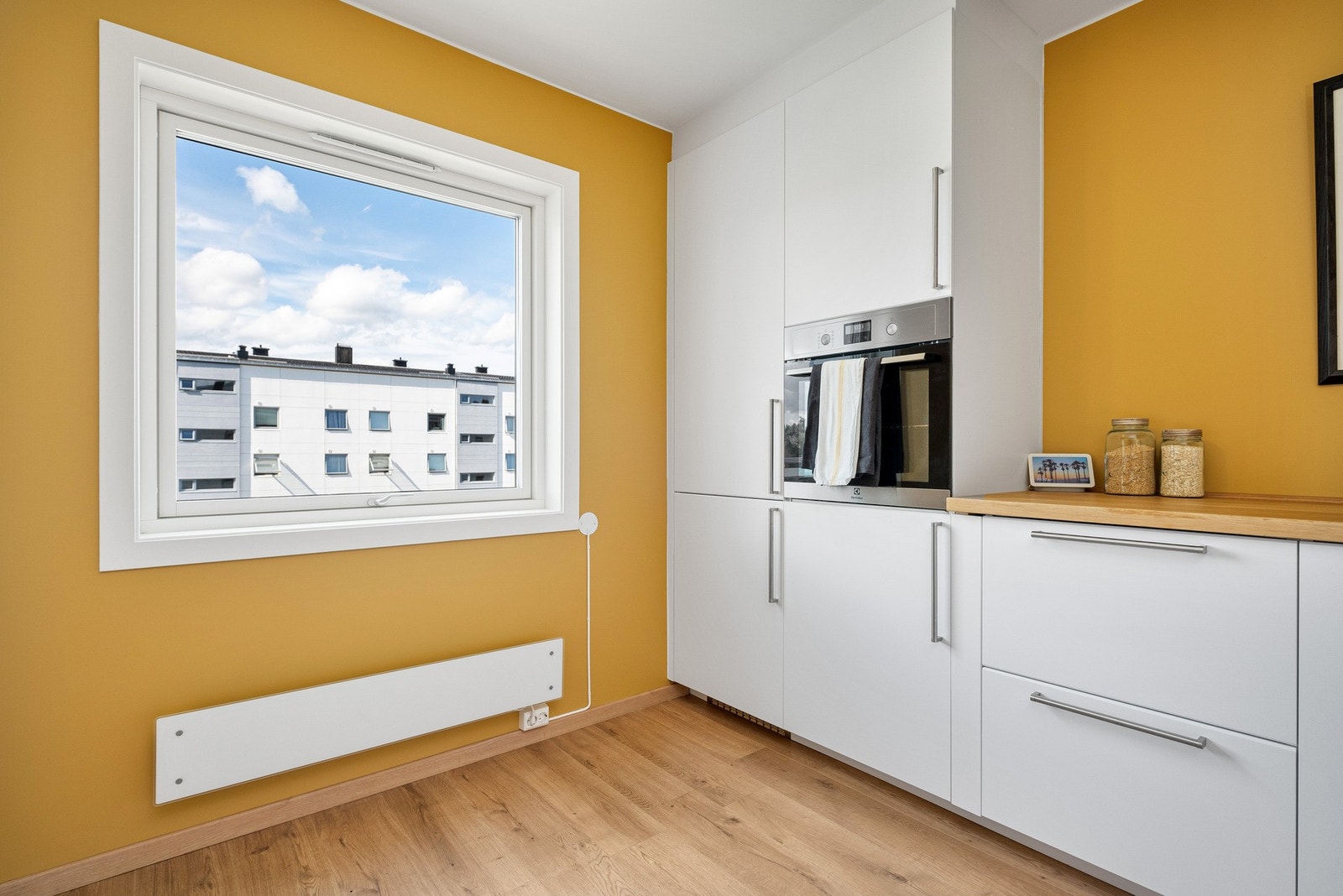 Man får plass til et lite spisebord for de som ønsker dette Galleribilde