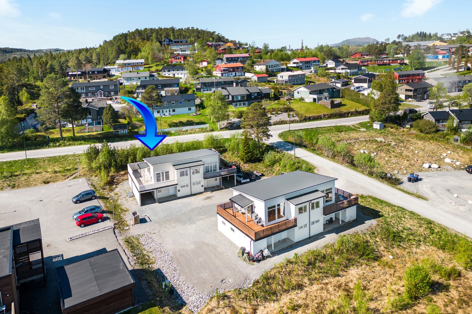 Oversiktsbilde over eiendommen og nærområdet Galleribilde