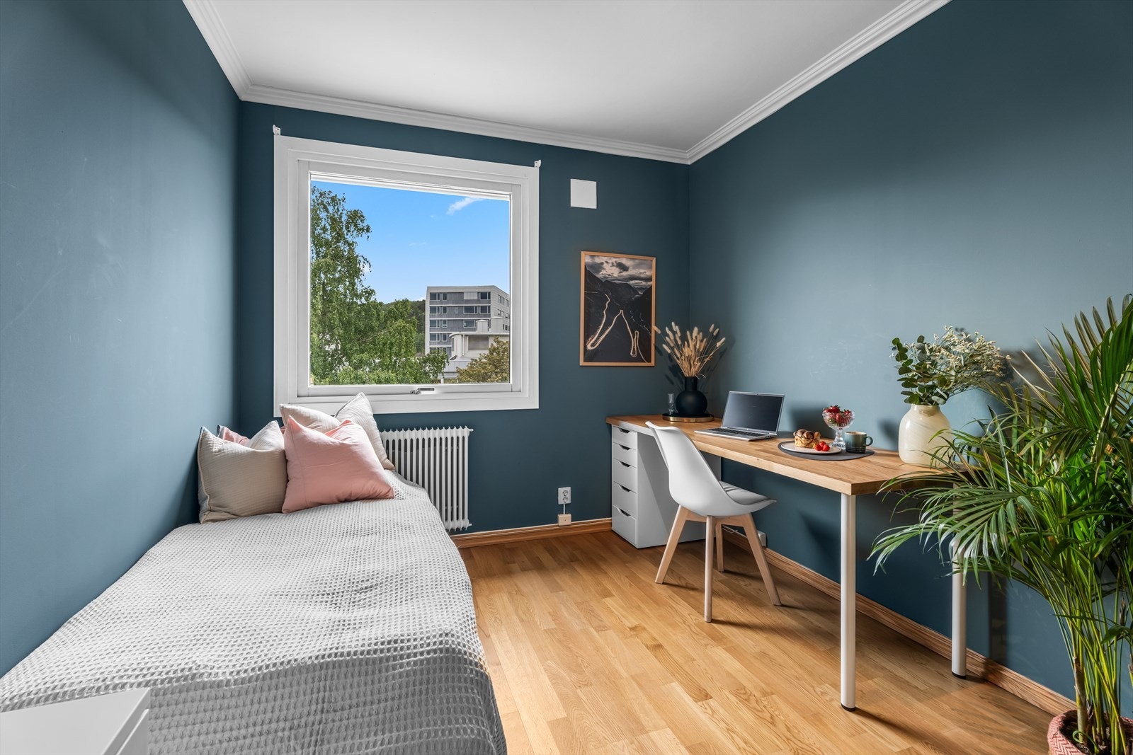 Soverom 2 passer utmerket som kontor, gjesterom eller barnerom. Galleribilde