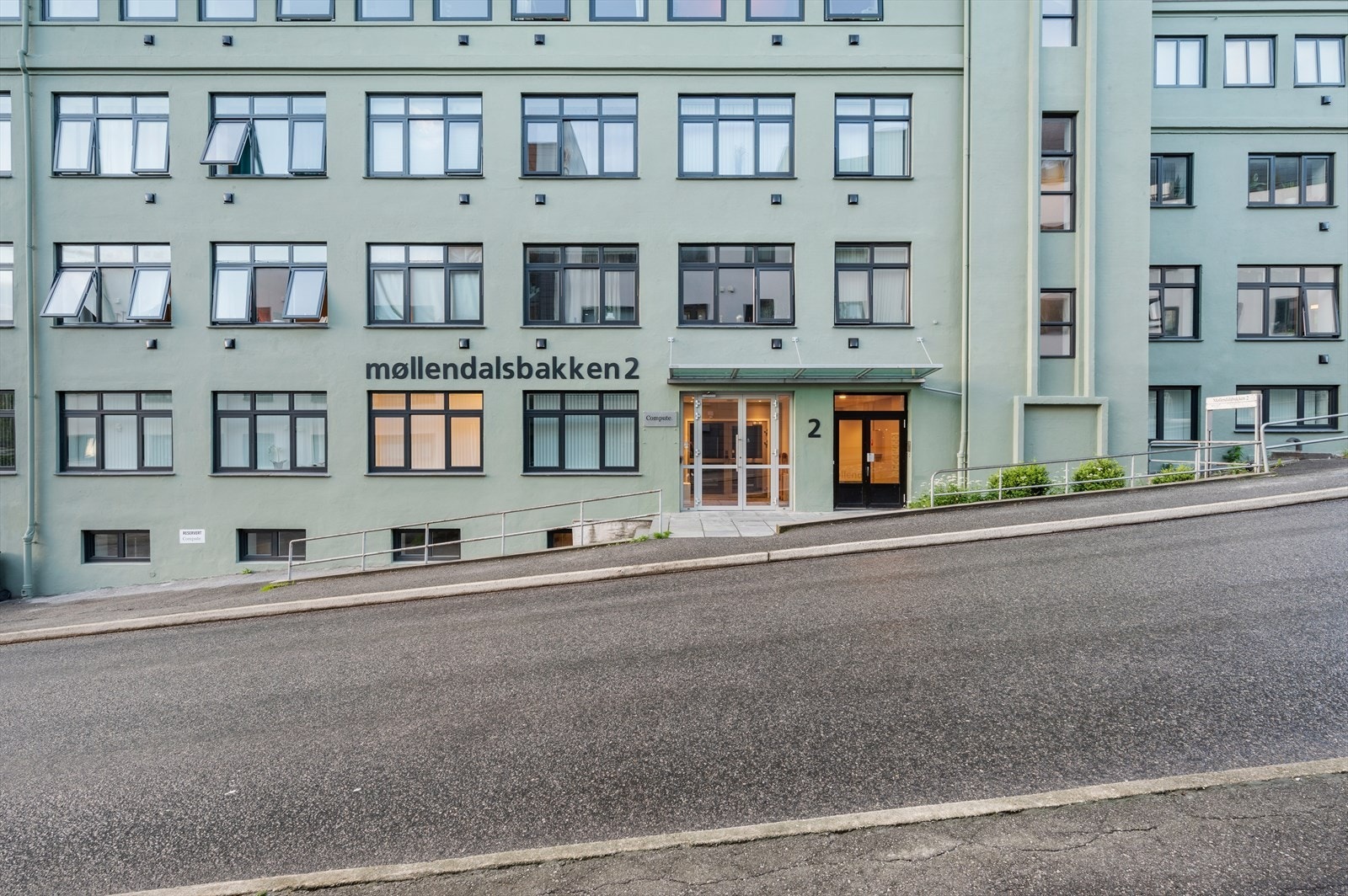 - Borettslaget er veldrevet og består av 45 boenheter i Møllendalsbakken 2 - Et attraktivt og sentralt borettslag! - Galleribilde