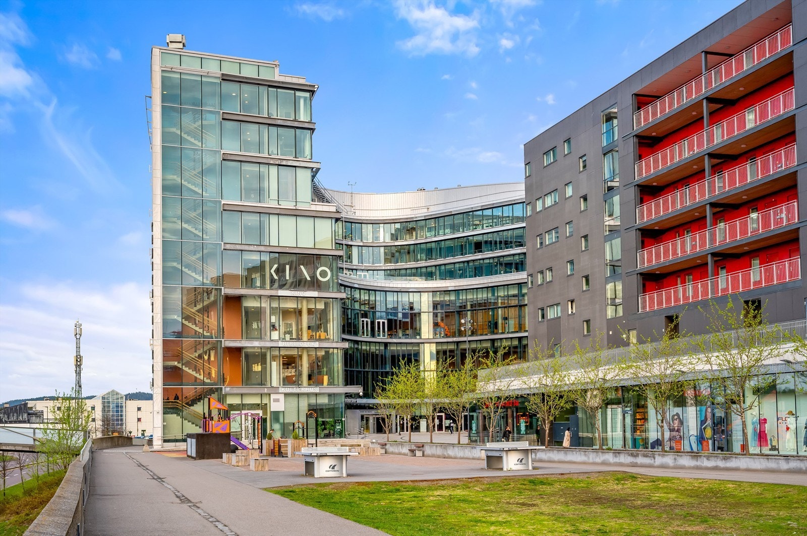 Lørenskogs kulturhus med kino og bibliotek Galleribilde