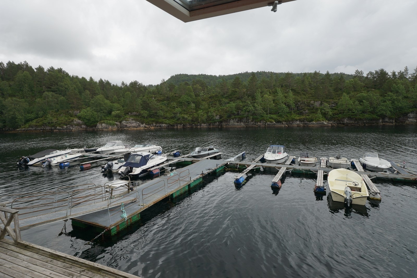 Utsikt fra naust Galleribilde