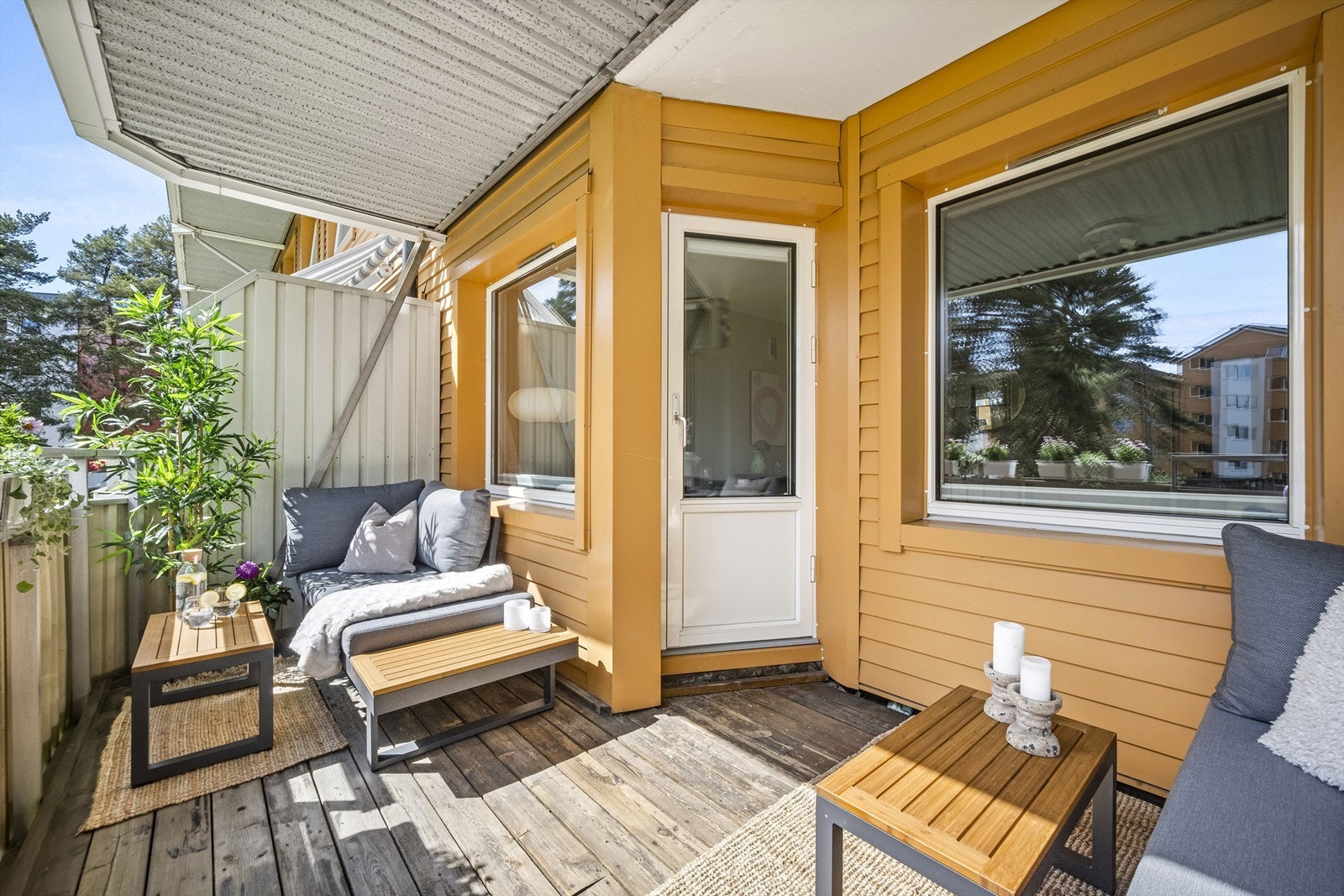 Sydvendt balkong på 9 kvm. Galleribilde