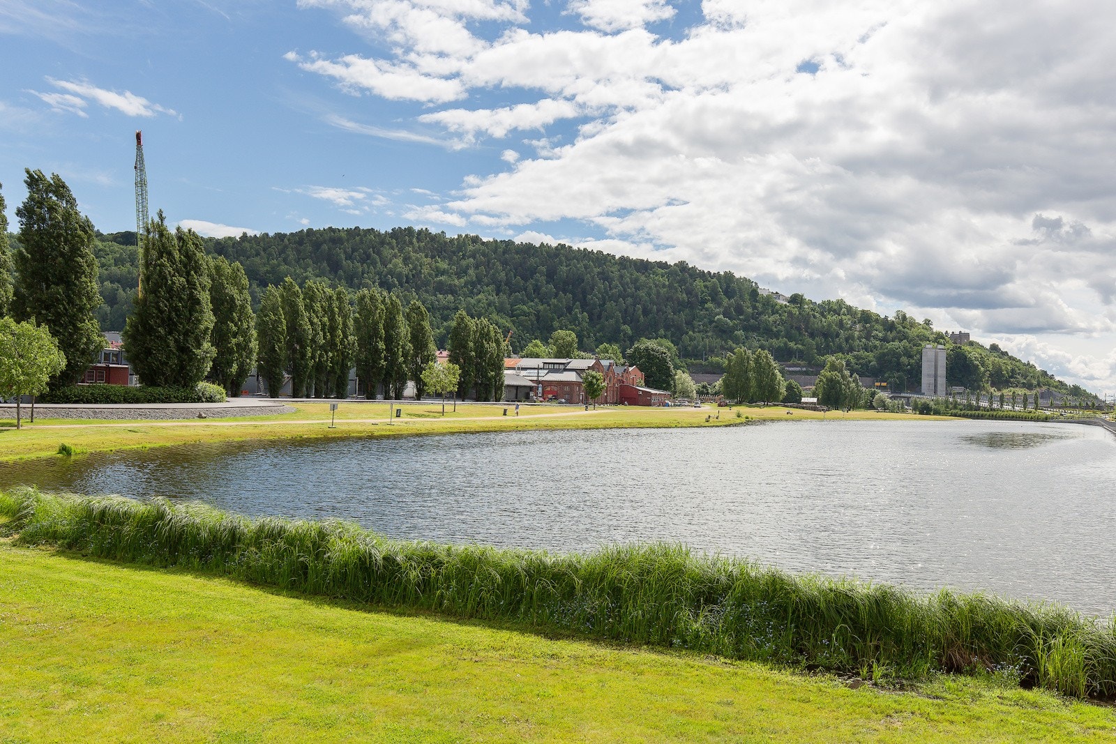 Tross den sentrumsnære beliggenheten er det flere flotte grøntområder like i nærheten. Galleribilde