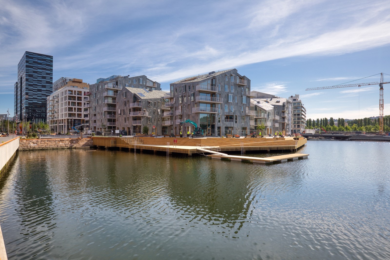 Barcode er kjent for badebrygge med et yrende liv på sommerstid. Galleribilde