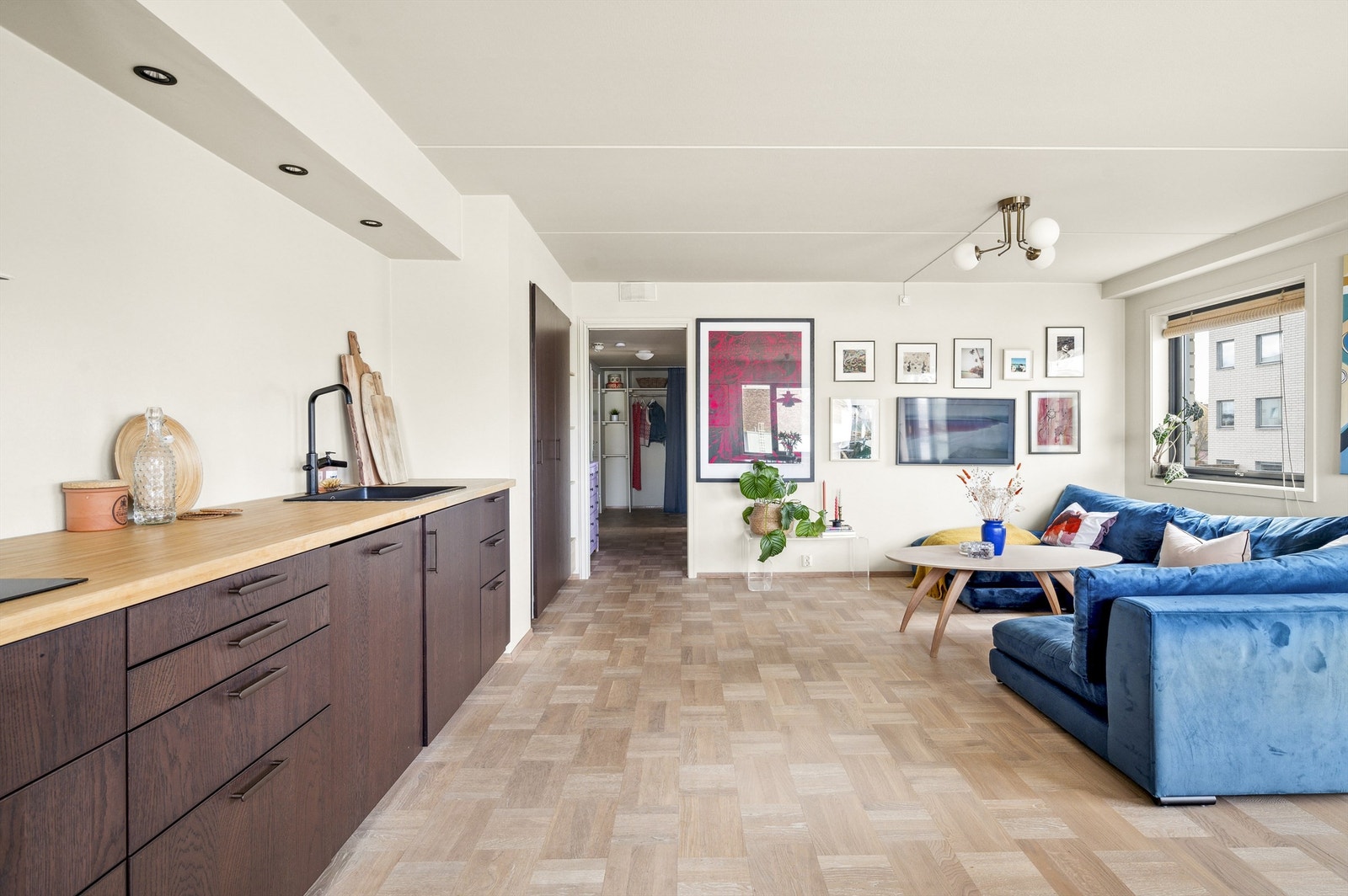 Leiligheten fremstår moderne og med høy standard. Galleribilde