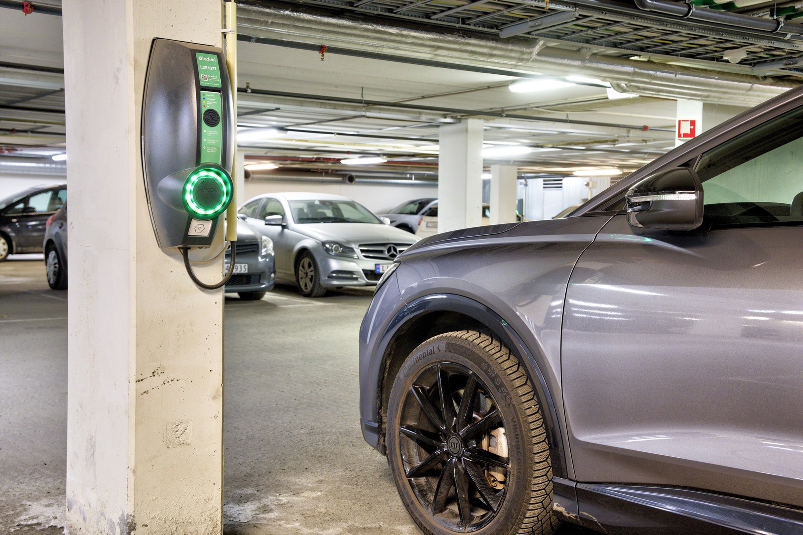 El-bil lader medfølger. Galleribilde