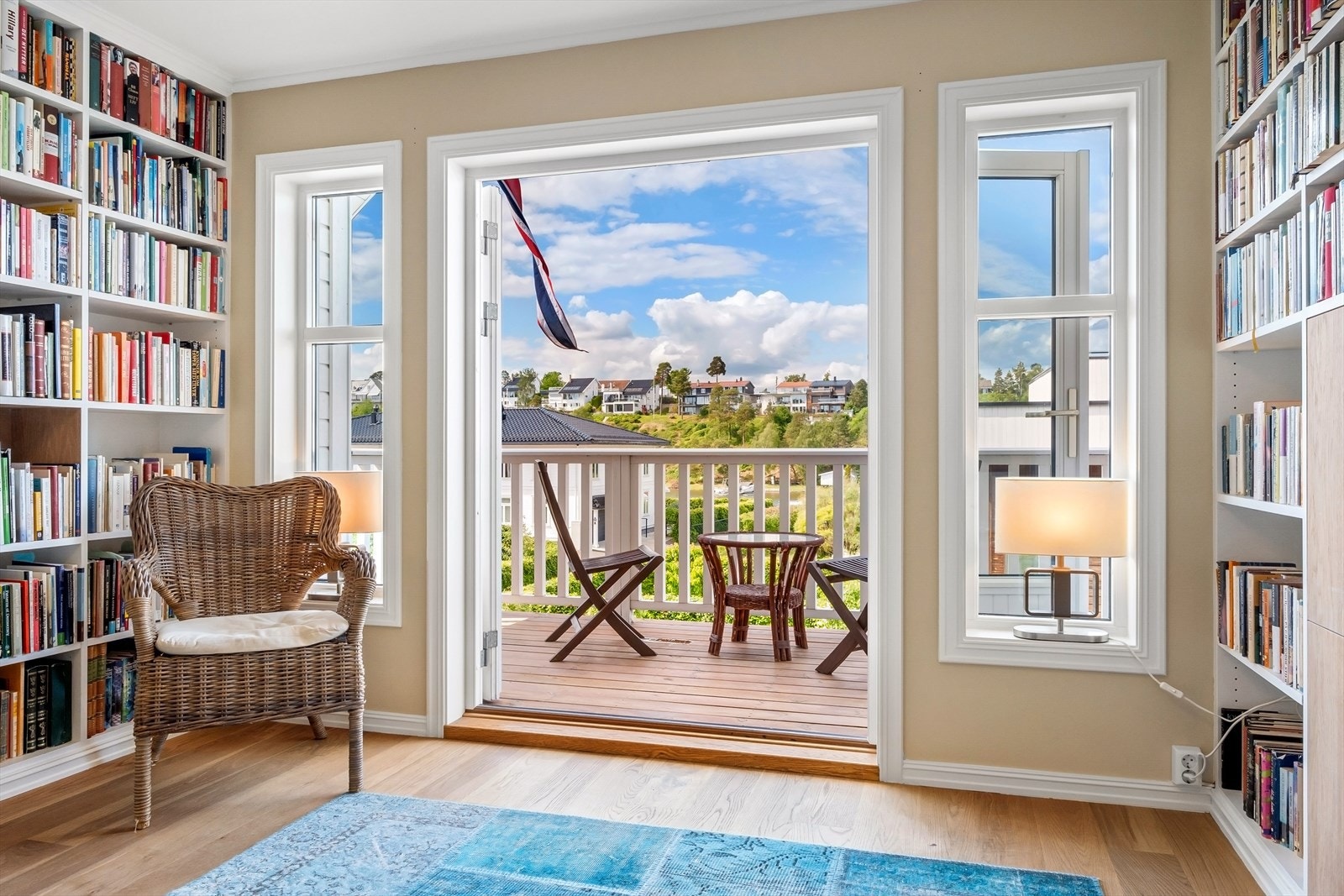 Familievennlig 2.etg med 3 soverom, stue og romslig hovedbad Galleribilde