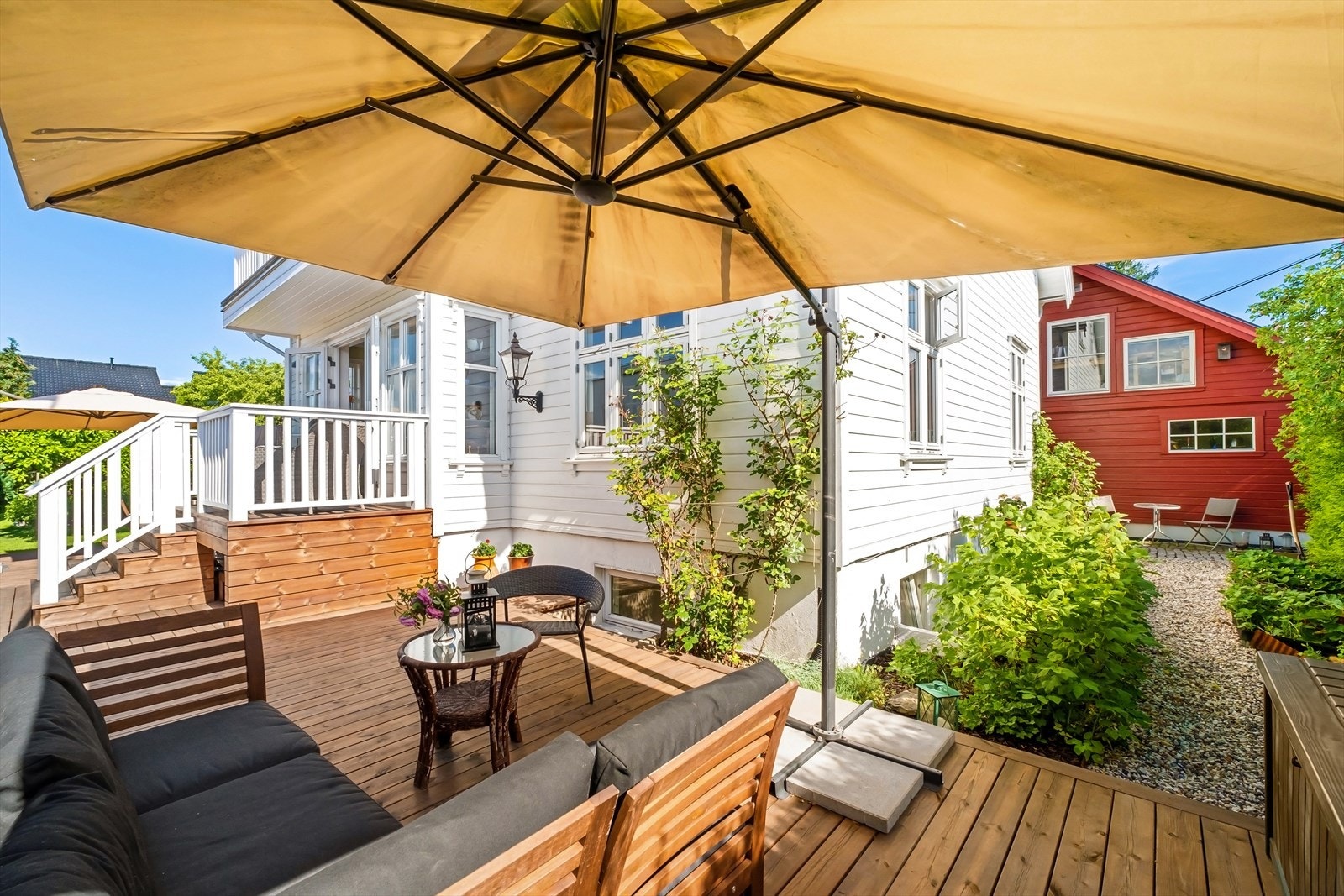 Impregnert terrasseplatting på bakkeplan ca. 40 kvm Galleribilde