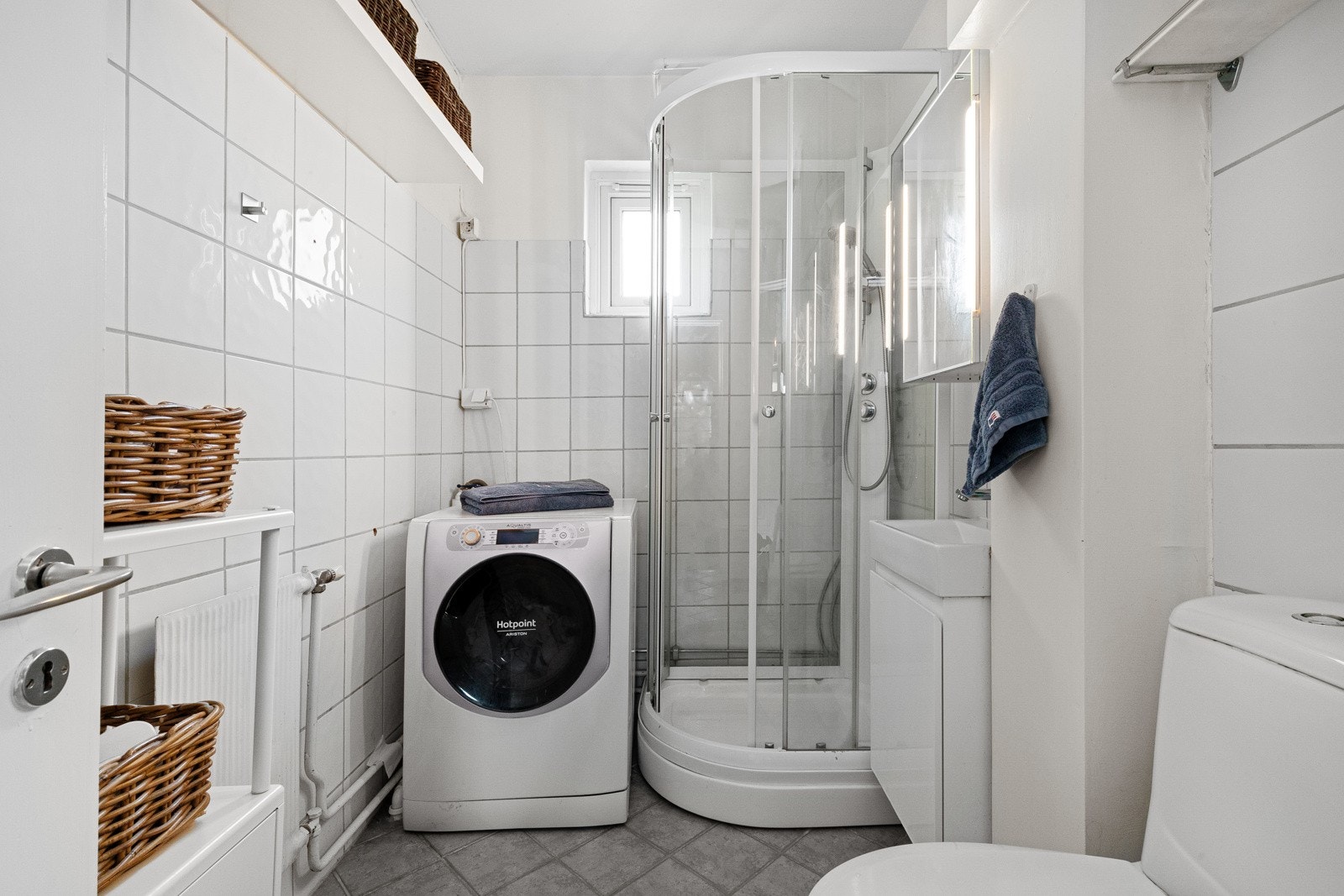 Styreleder opplyser at de vil begynne med rehabilitering av våtrom i Karl Staaffs vei 49, Oktober 2024. Galleribilde