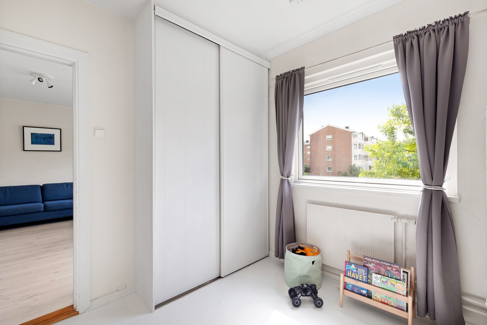 Rommet egner seg godt som f.eks. barnerom, gjesteværelse eller hjemmekontor. Galleribilde