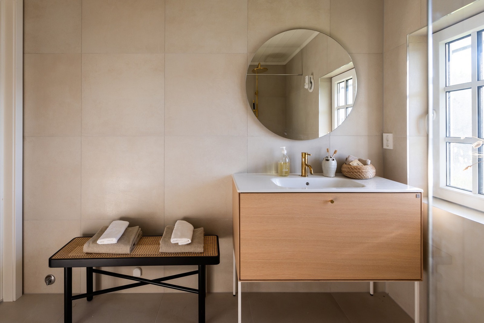 Stilren og gjennomtenkt innredning. Galleribilde