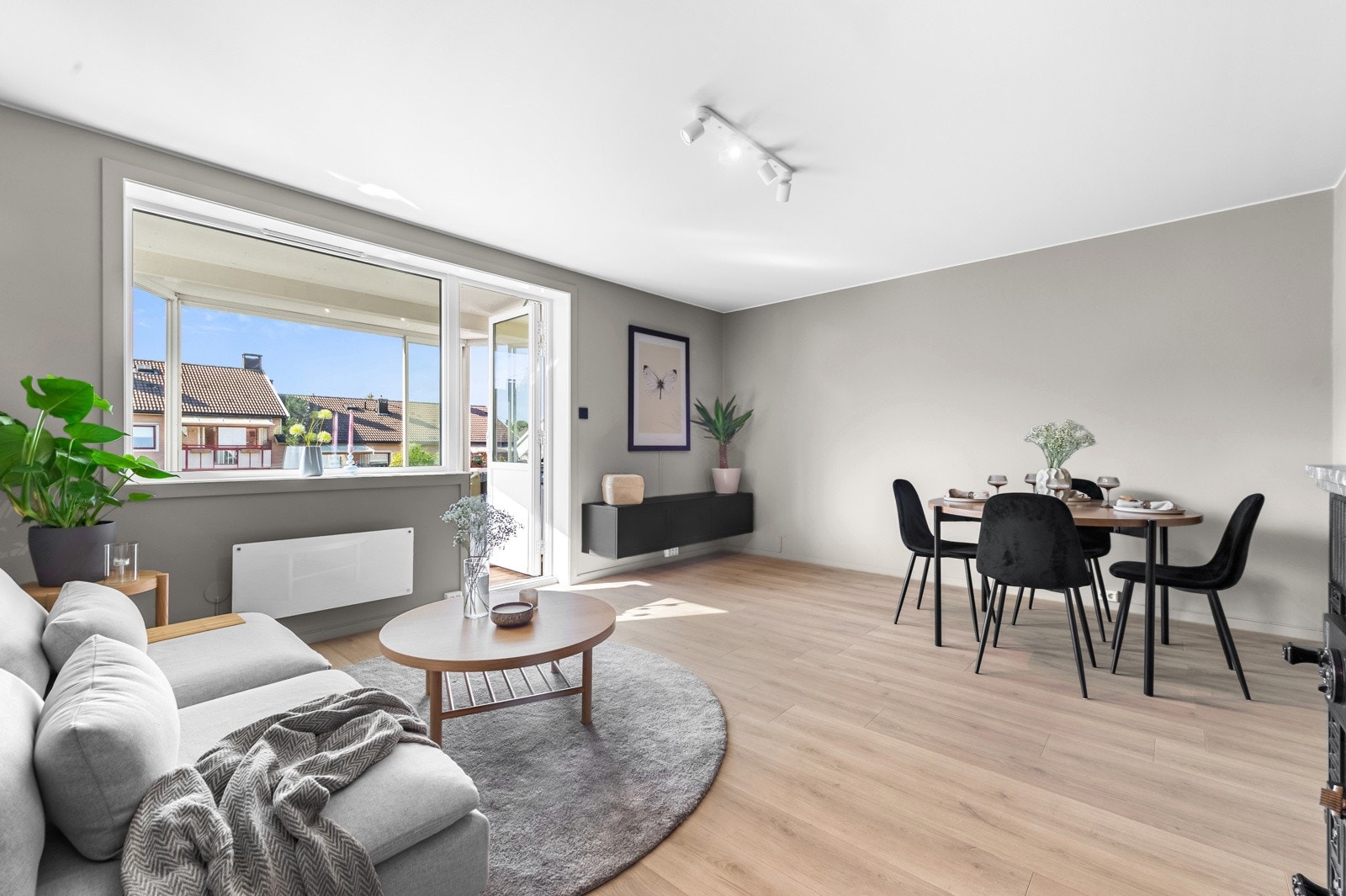 Marmorberget borettslag består av 537 leiligheter, fordelt på 23 blokker og 11 rekkehus. Galleribilde