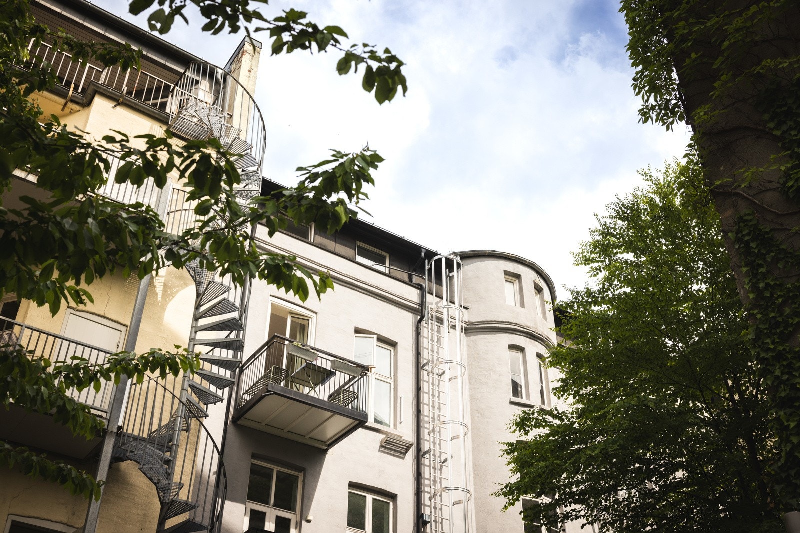 Boligen har en god beliggenhet i byggets 3. etasje. Galleribilde