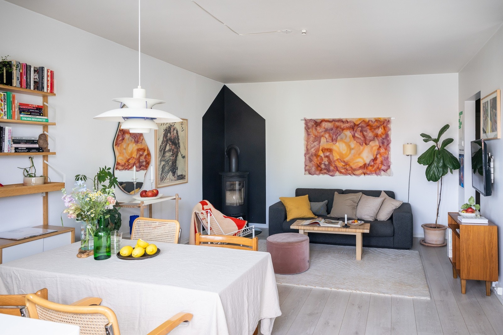 Vedovn i rommet. Galleribilde