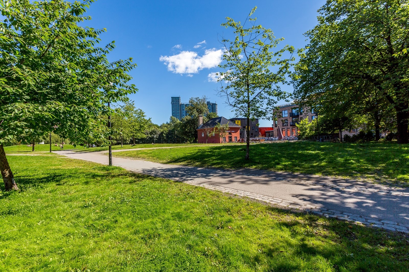 Fine grøntområder i nabolaget Galleribilde