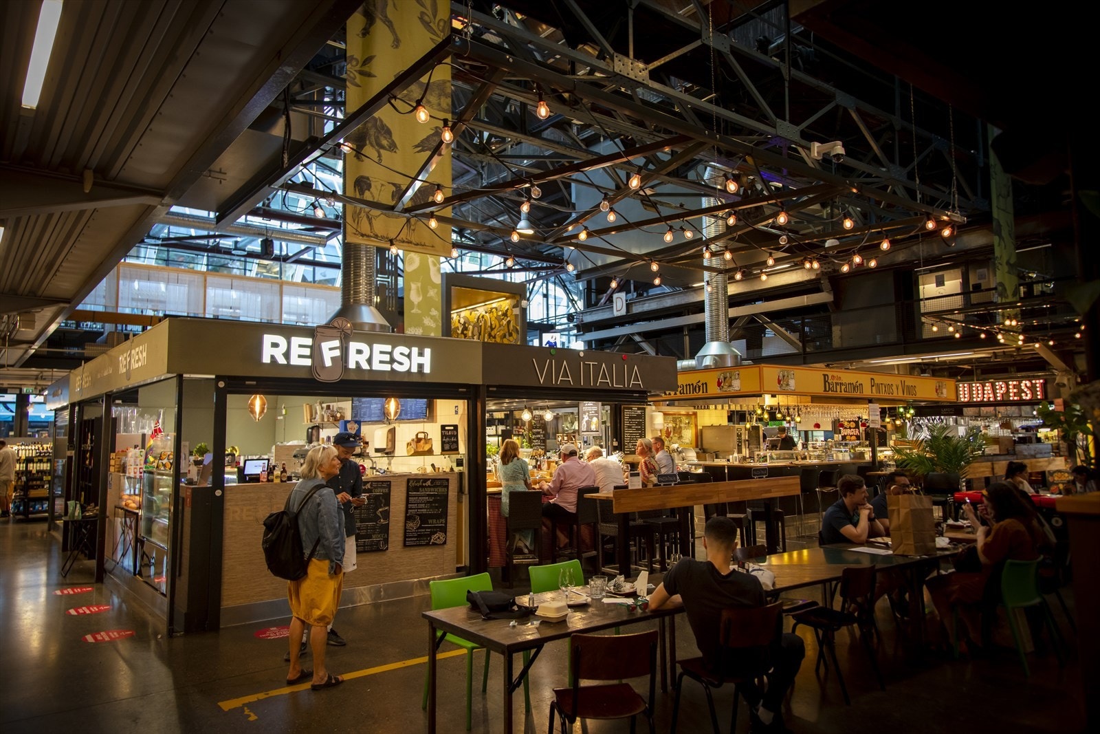 I Vulkan-området finner man en rekke spennende spisesteder, kafeer, barer og restauranter som serverer alt fra lokal norsk mat til internasjonale delikatesser Galleribilde