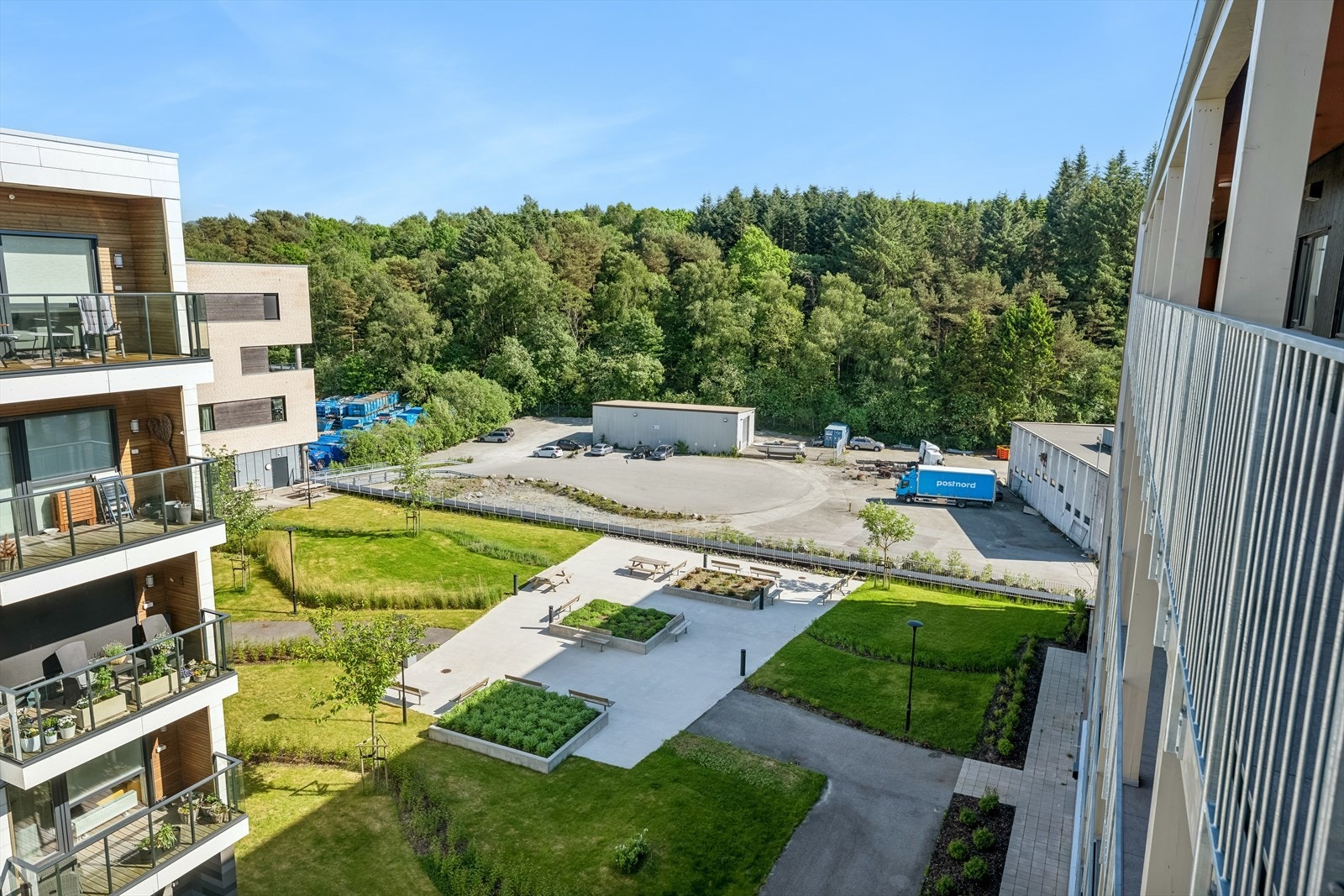 Grønne og pent opparbeidede fellesarealer. Galleribilde