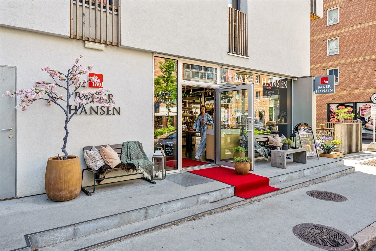 Asker sentrum befinner seg rett utenfor døren med alle fasiliteter en skulle trenge Galleribilde