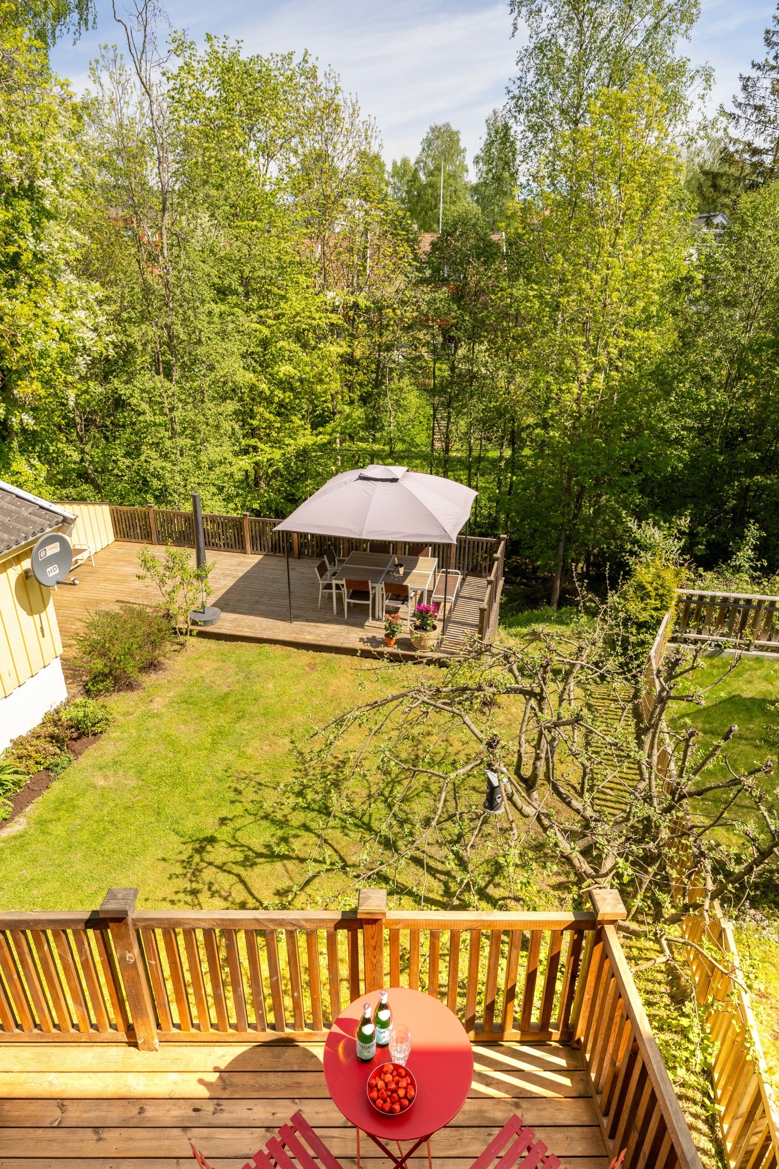 Fra dette soverommet er det utsikt til bakhagen. Galleribilde