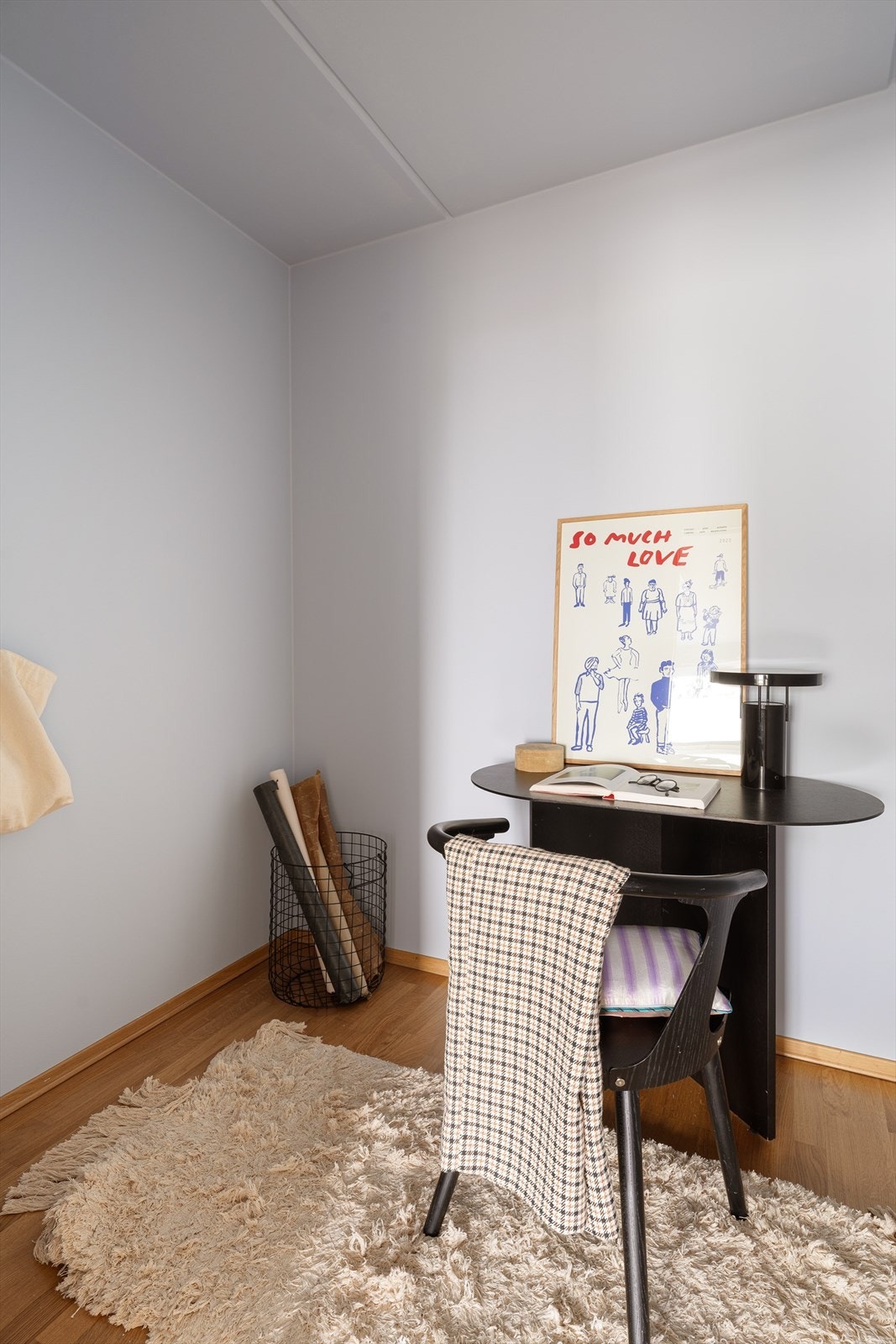 Rommet er i tillegg tilknyttet en praktisk bod som kan f.eks. kan benyttes som kontor eller walk-in closet. Galleribilde