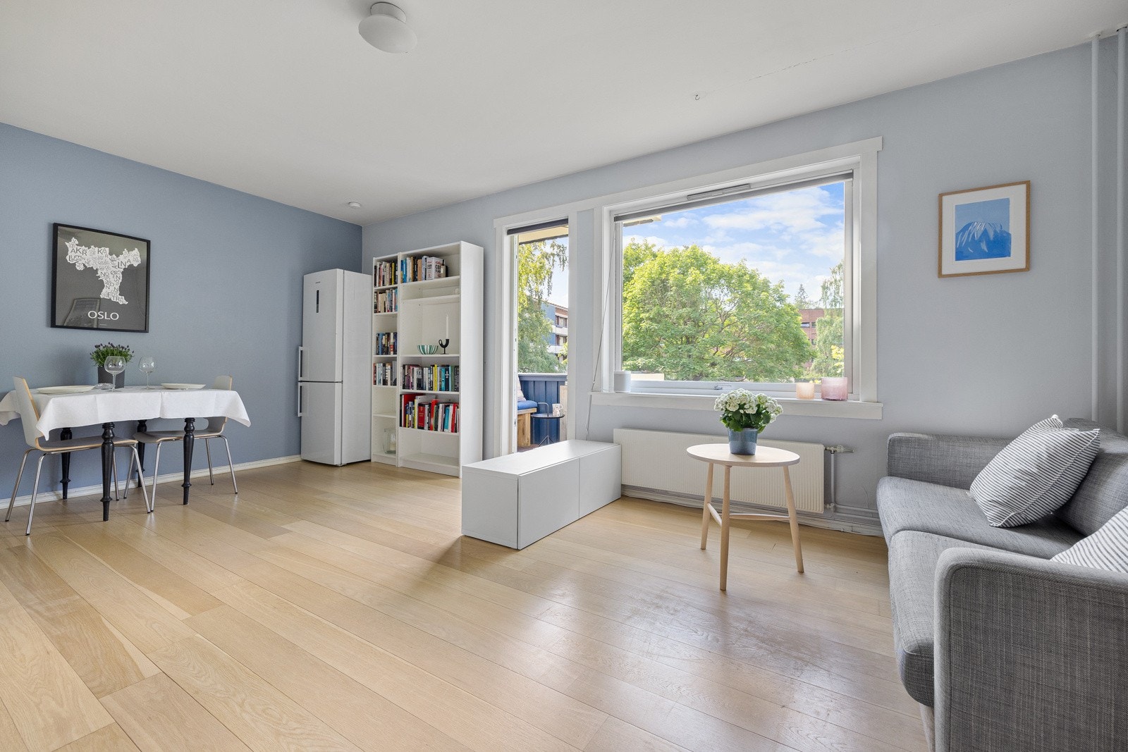 Velkommen til denne herlige leiligheten i Minister Ditleffs vei 11A! Galleribilde