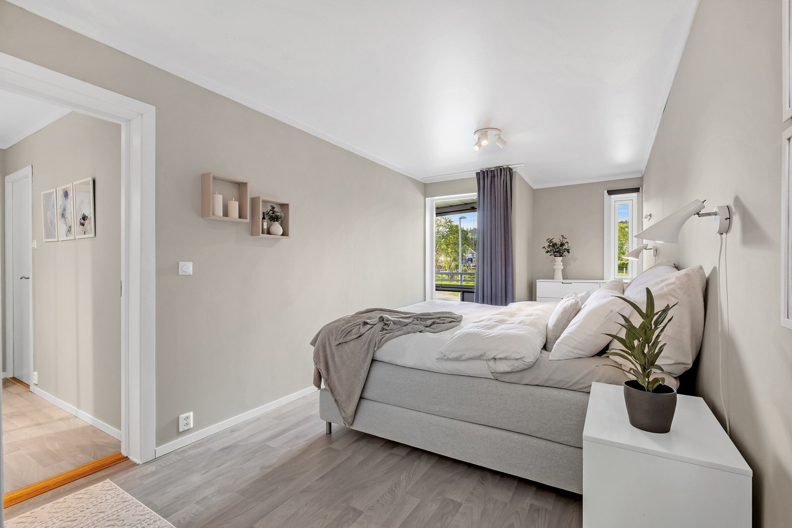 TV-pakke, internett (fiber) og komm. avgifter er inkl. i fellesutgiftene. Galleribilde