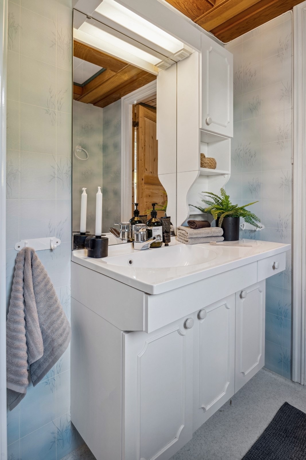 Bad med adkomst fra entreen Galleribilde