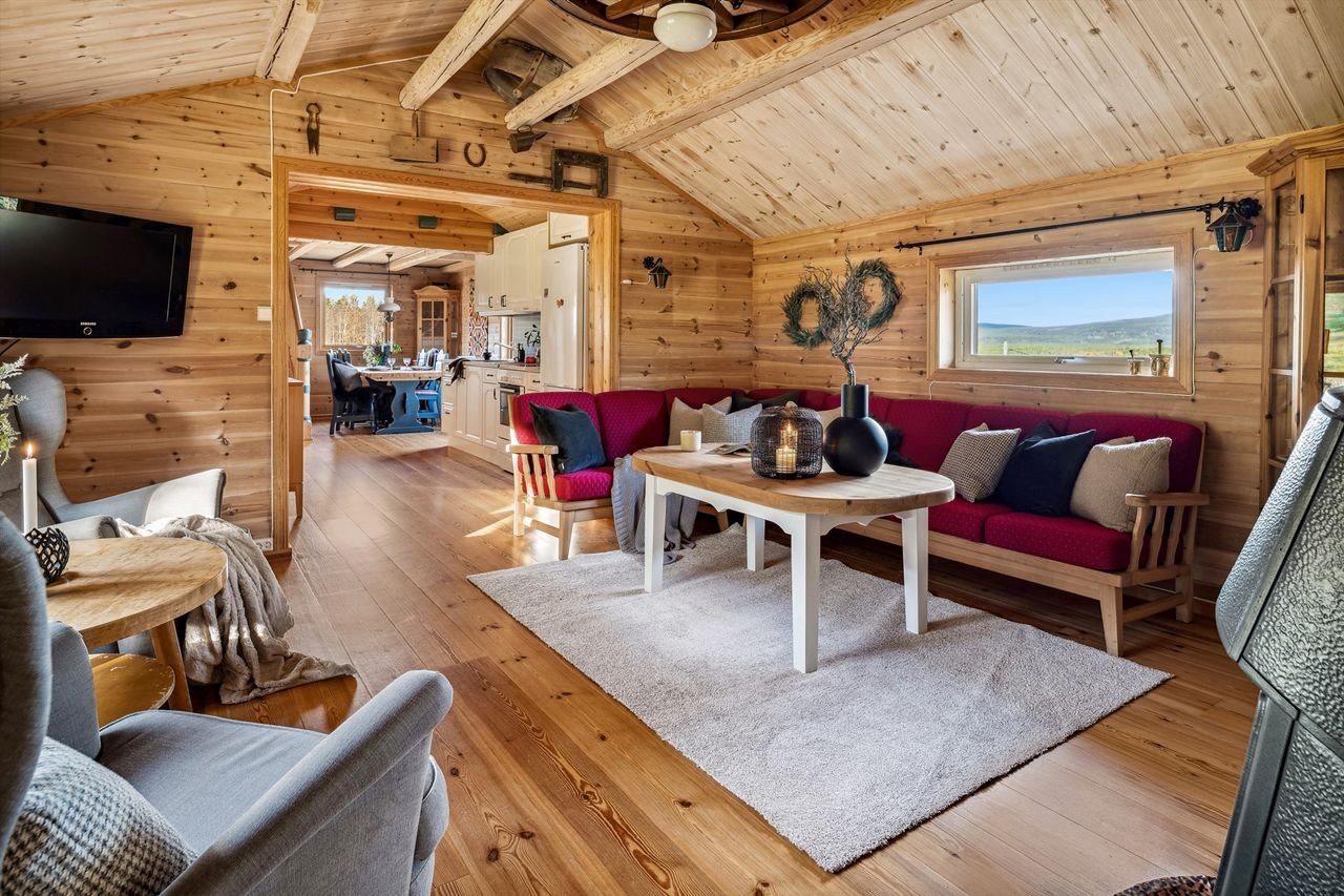 Ei hytte med sjarm - detaljer er utført med godt håndverk Galleribilde