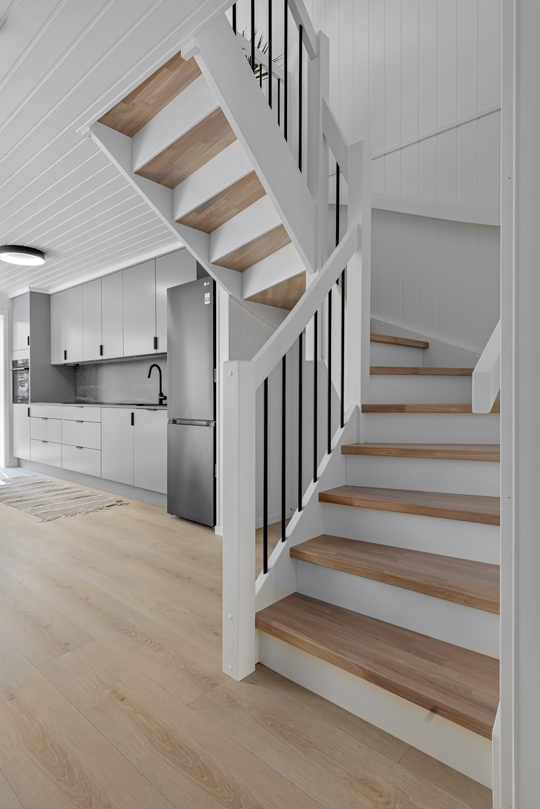 Flott trapp opp til andre etasje Galleribilde